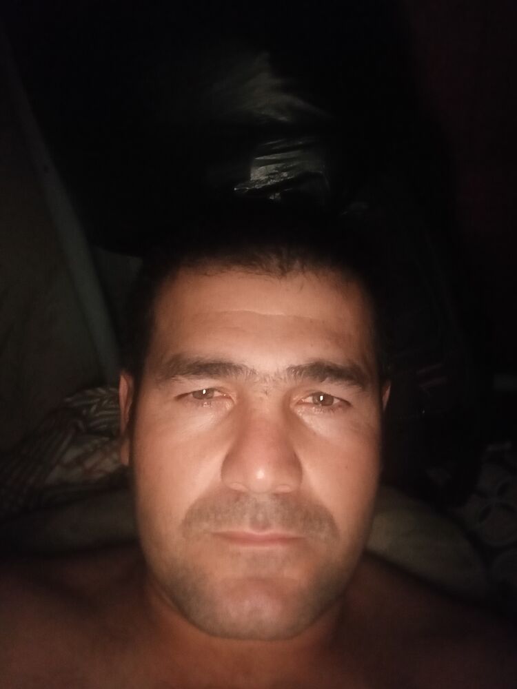  54394940  Dghtdg, 39 ,    