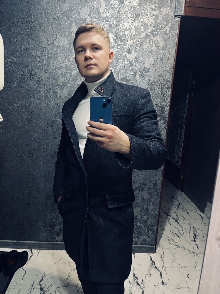  52037430  , 28 ,    