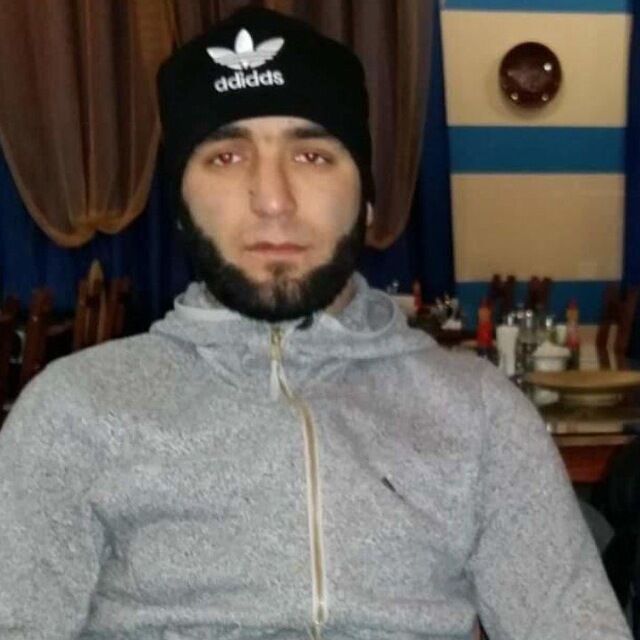  39741360  Kaumars, 35 ,    
