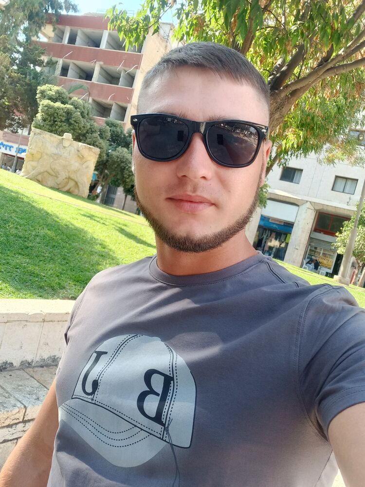  30701450  Adrian, 28 ,    Tel Aviv-Yafo