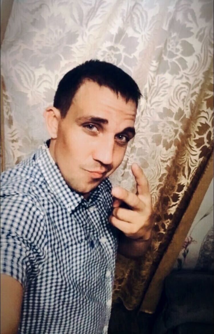  33719550  Artem, 35 ,    