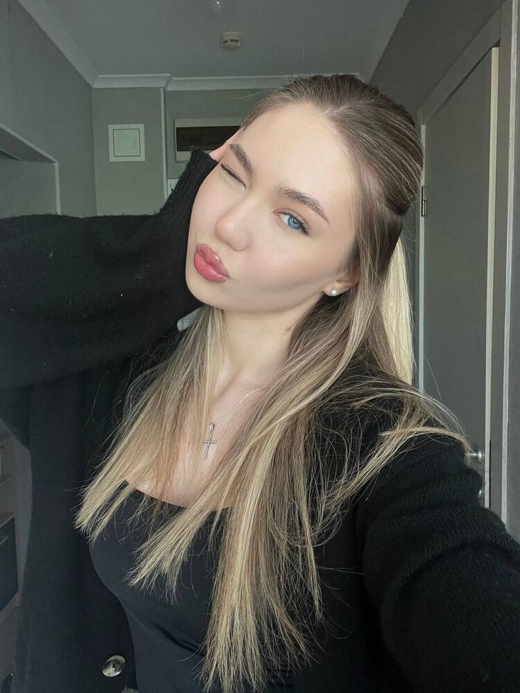  54611100  Anastasia, 23 ,    