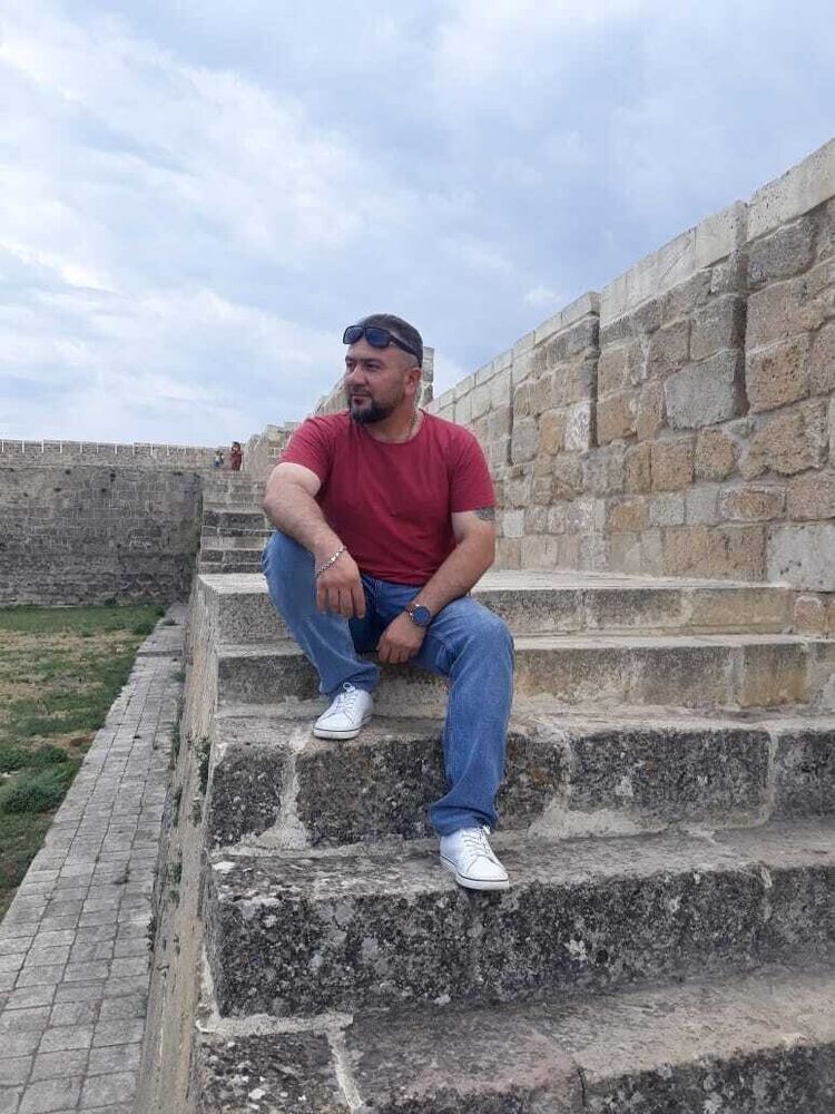  ,   Ceyhun, 40 ,     , c 