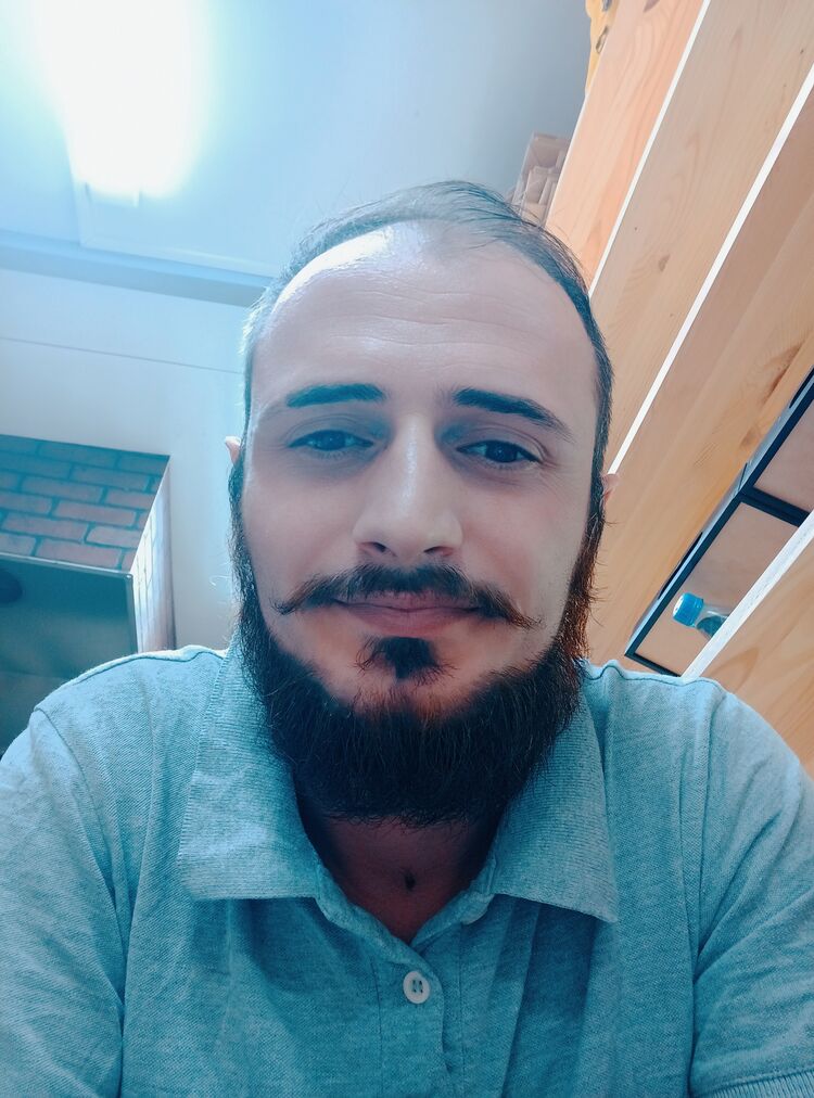  ,   Joni, 31 ,   ,   