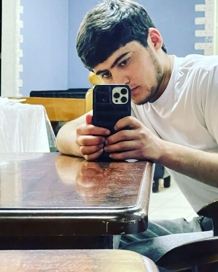  39743910  , 21 ,    