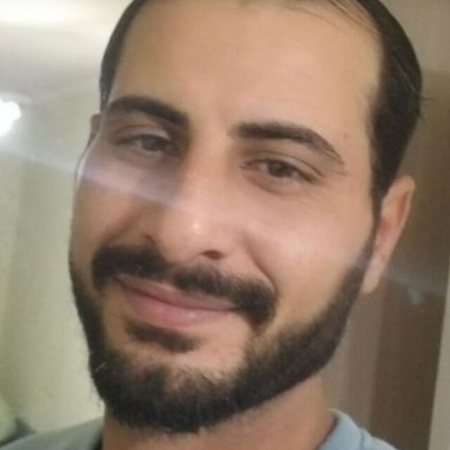  49215670  Hazem, 37 ,    
