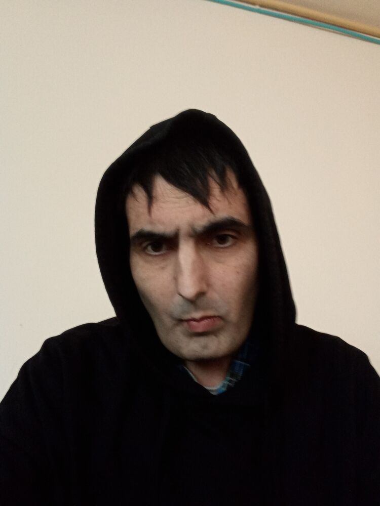  42425860  , 37 ,    