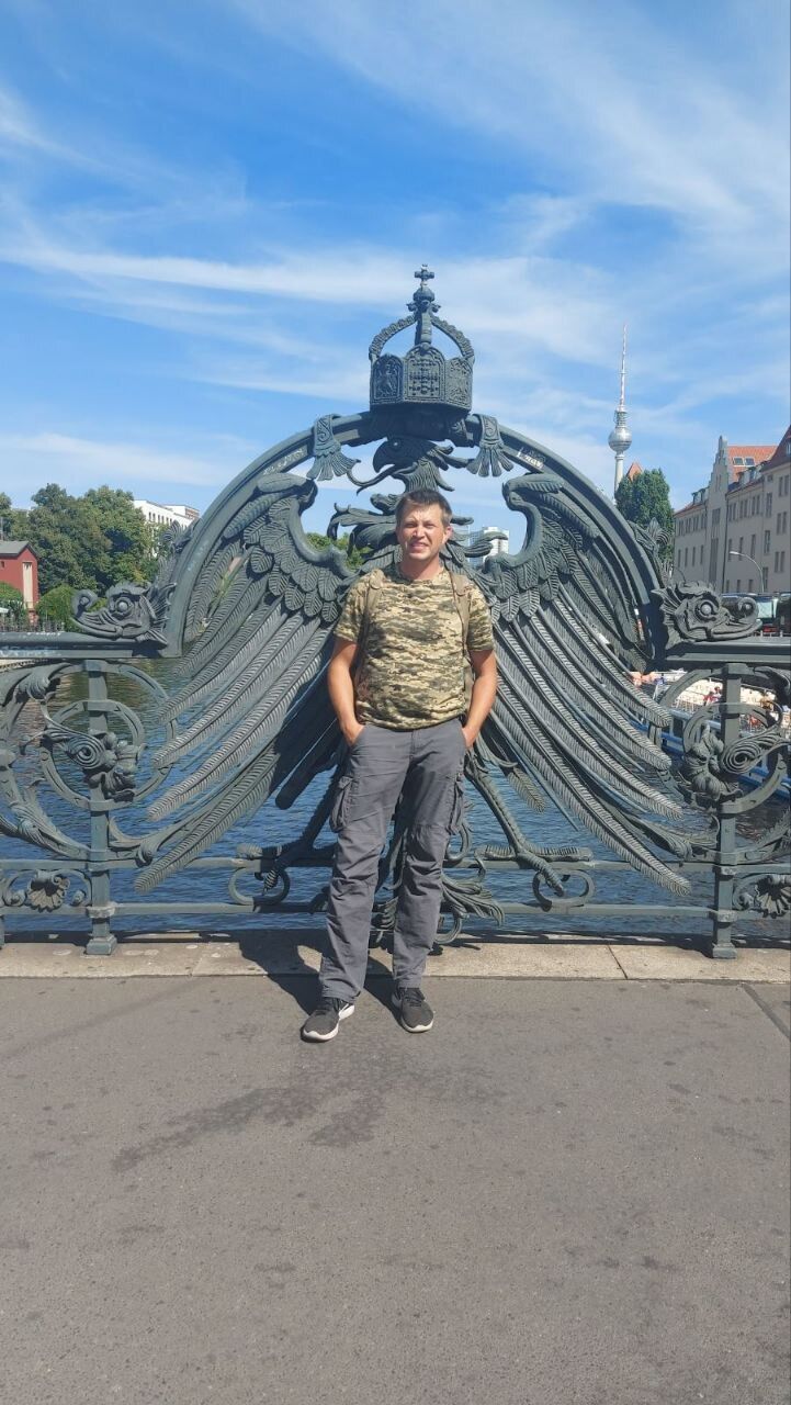  36502230  Vasiliy, 42 ,    