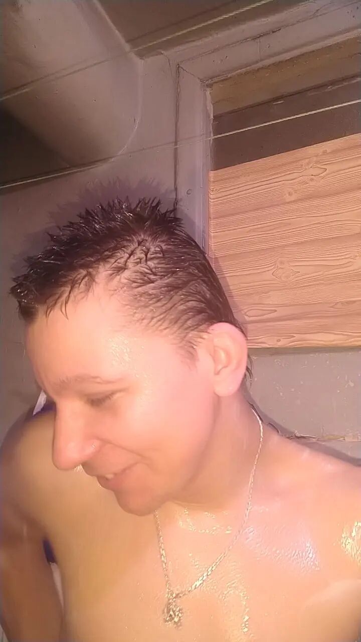  31023840  Mixail, 40 ,    