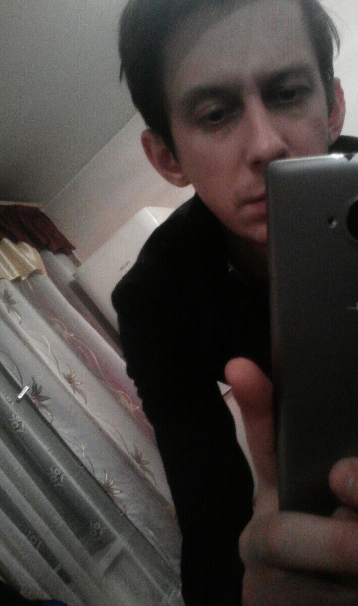 22227180  Anton, 34 ,    
