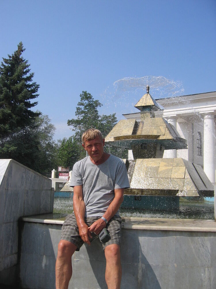  4253870  Aleks, 69 ,    -