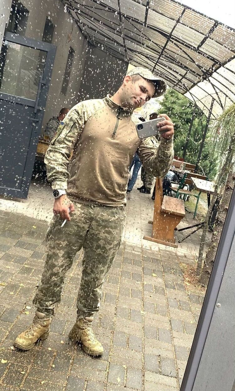  30695740  , 27 ,    