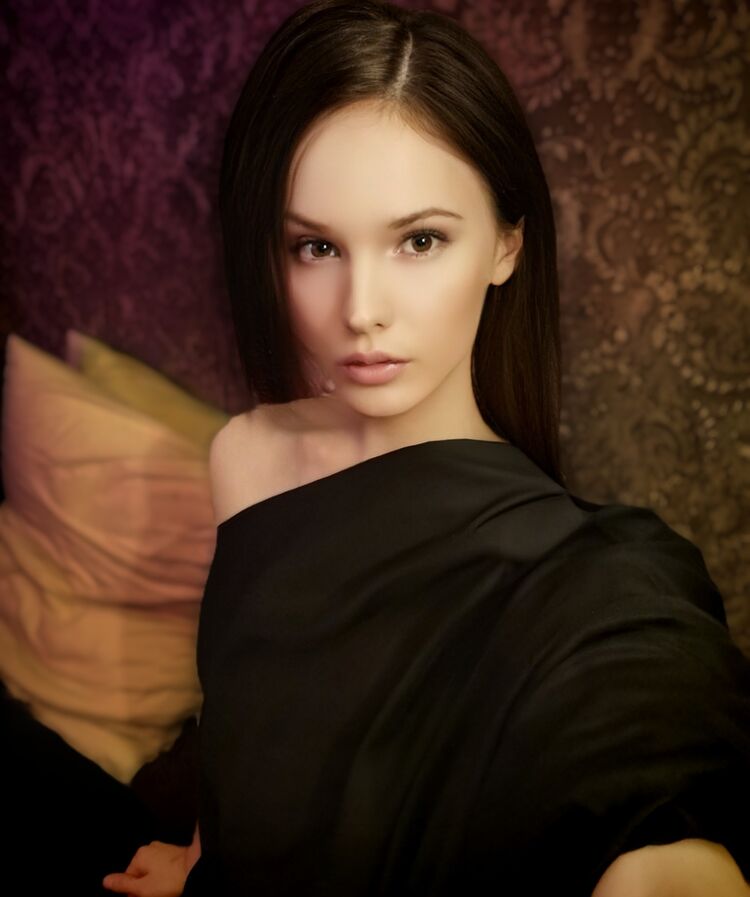  54391370  Mirroshka, 24 ,    