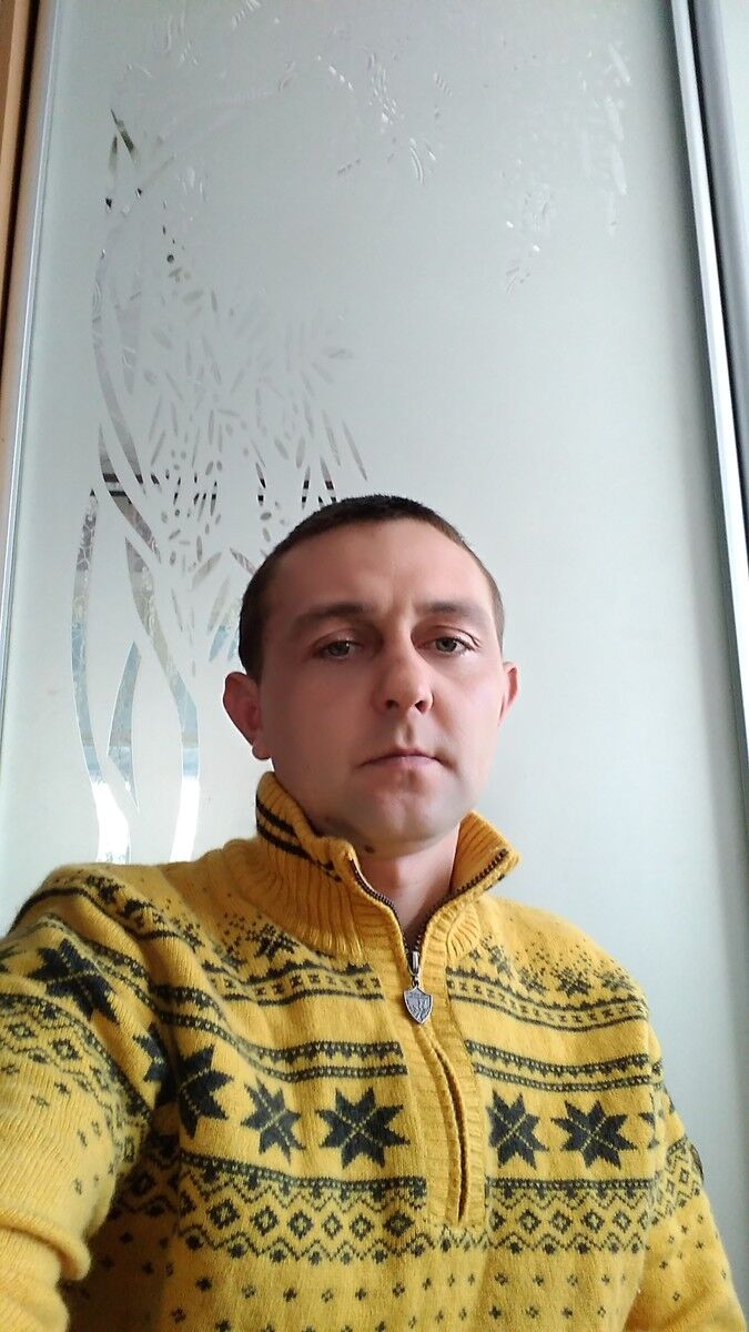  15670360  T, 37 ,    