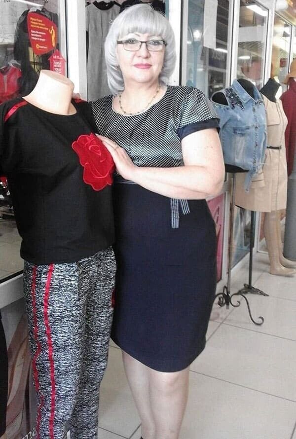  49854390  Violetta, 55 ,    