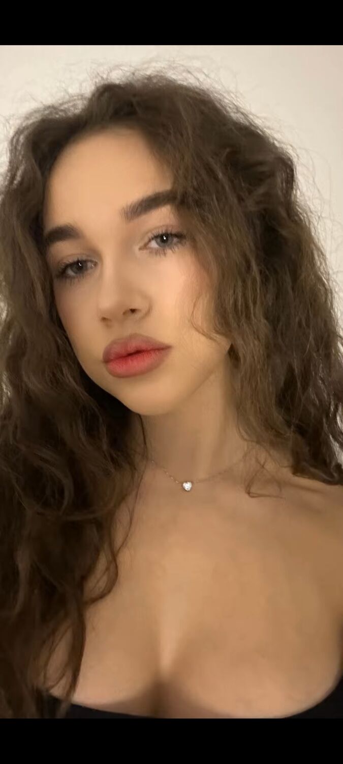  41839140  Viola, 22 ,    