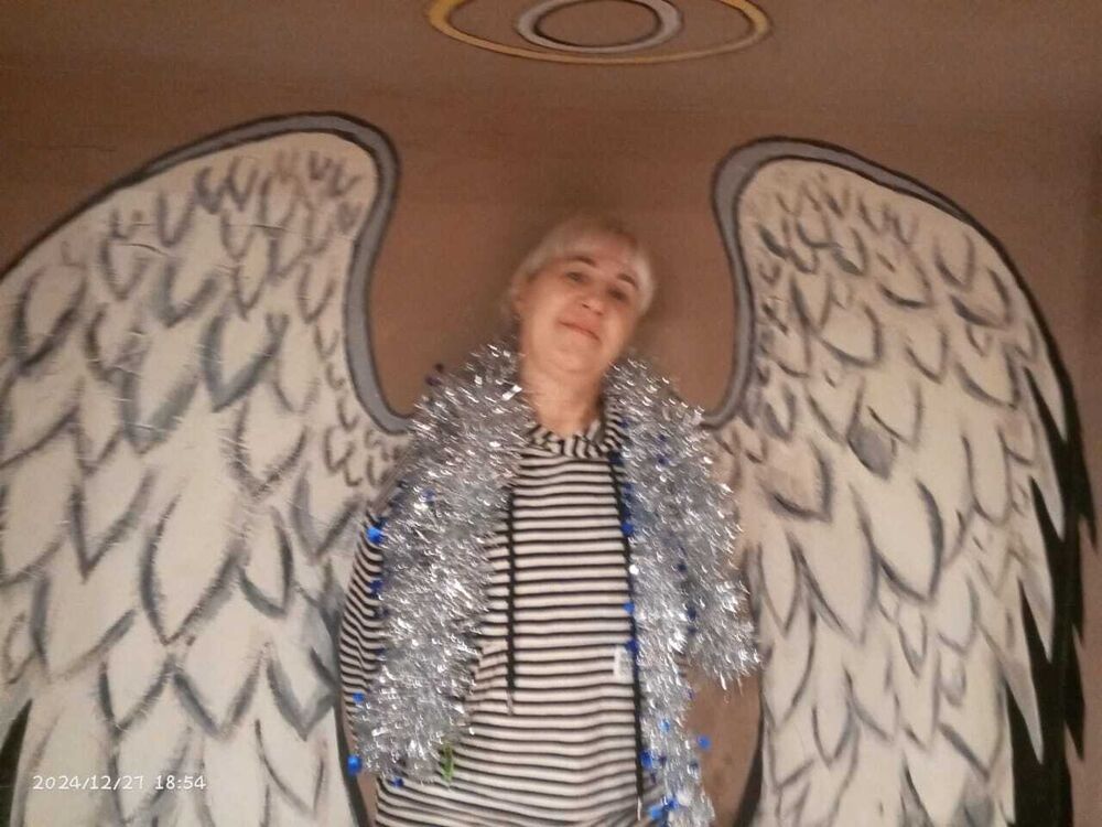  ,   Tatiana, 47 ,   c 