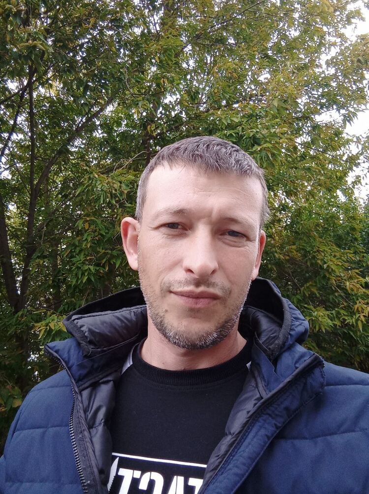  29773520  Oleksii, 40 ,    