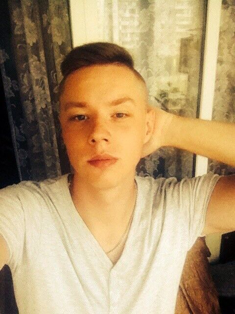  8957720  , 30 ,    