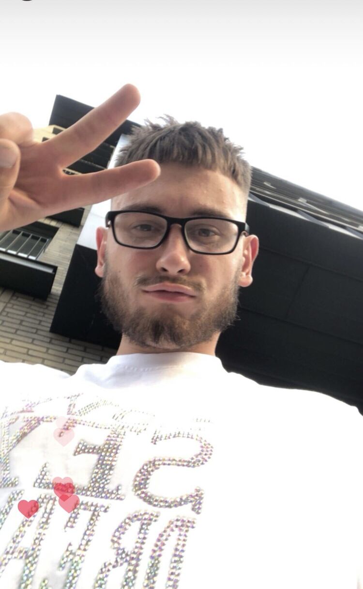  48086540  , 22 ,    