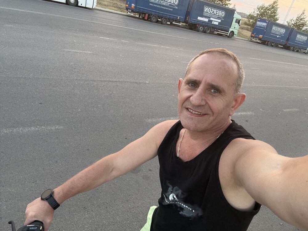  54036630  Zaza, 52 ,    