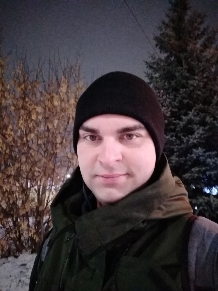  30815880  Sergey, 31 ,    