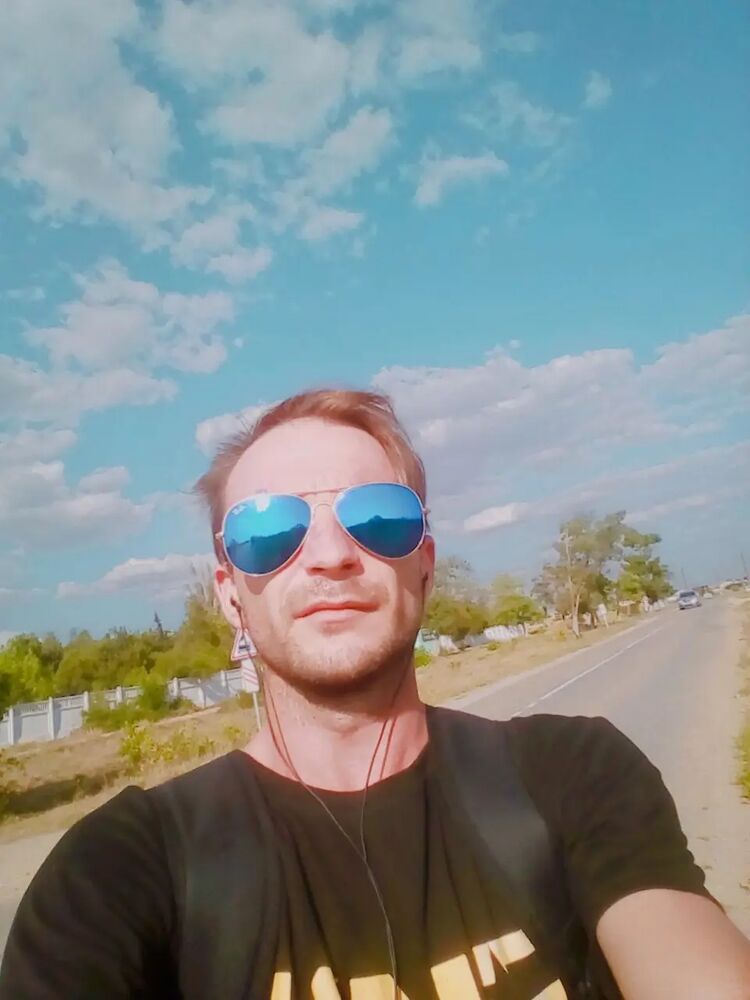  52849490  , 35 ,    