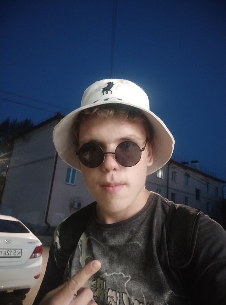  44298460  Ruslan, 21 ,    