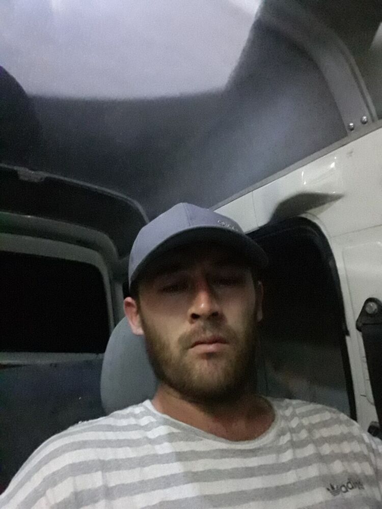  20569540  Ismoil, 34 ,    