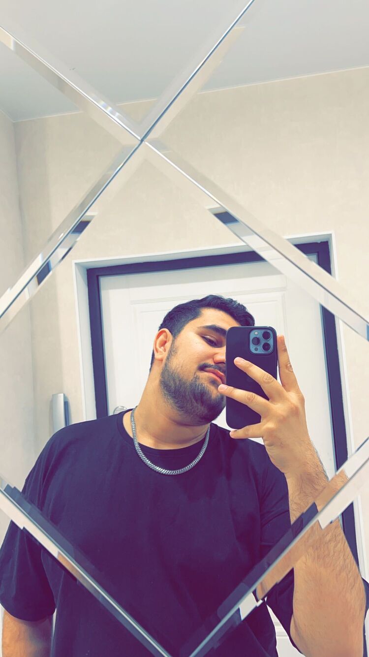  41548280  Athena, 24 ,    