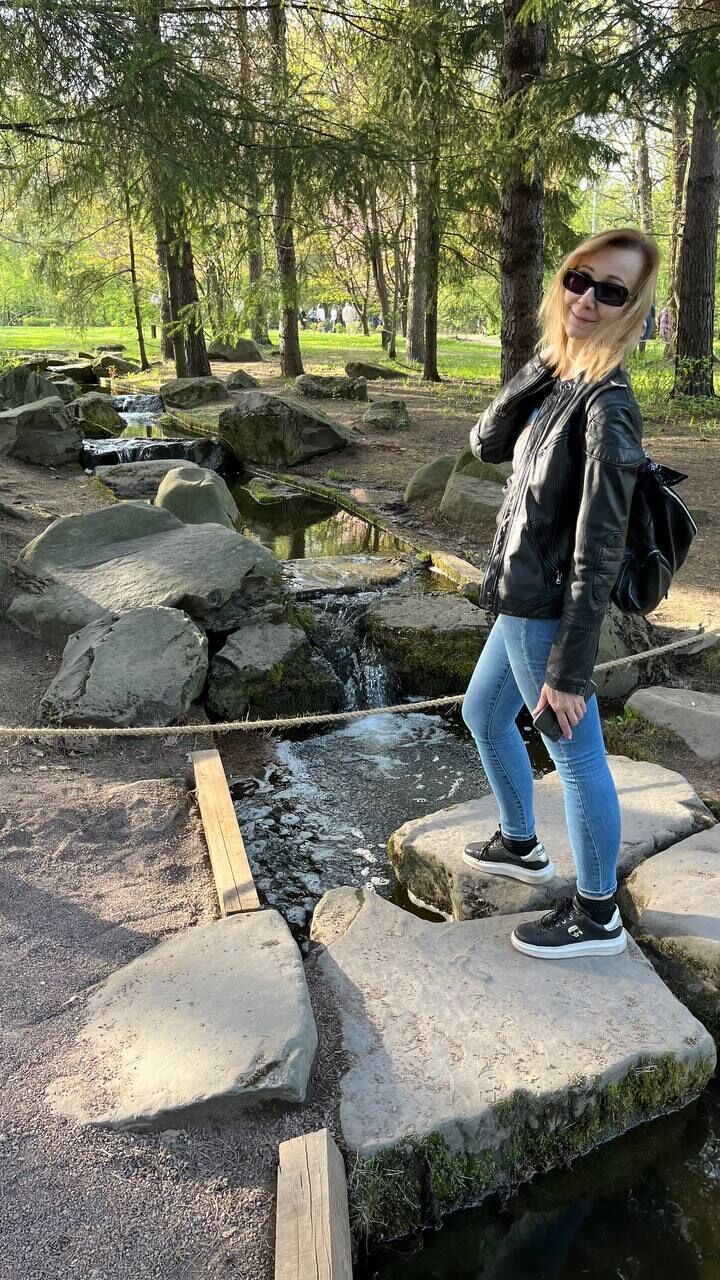  ,   Zoe, 43 ,   ,   