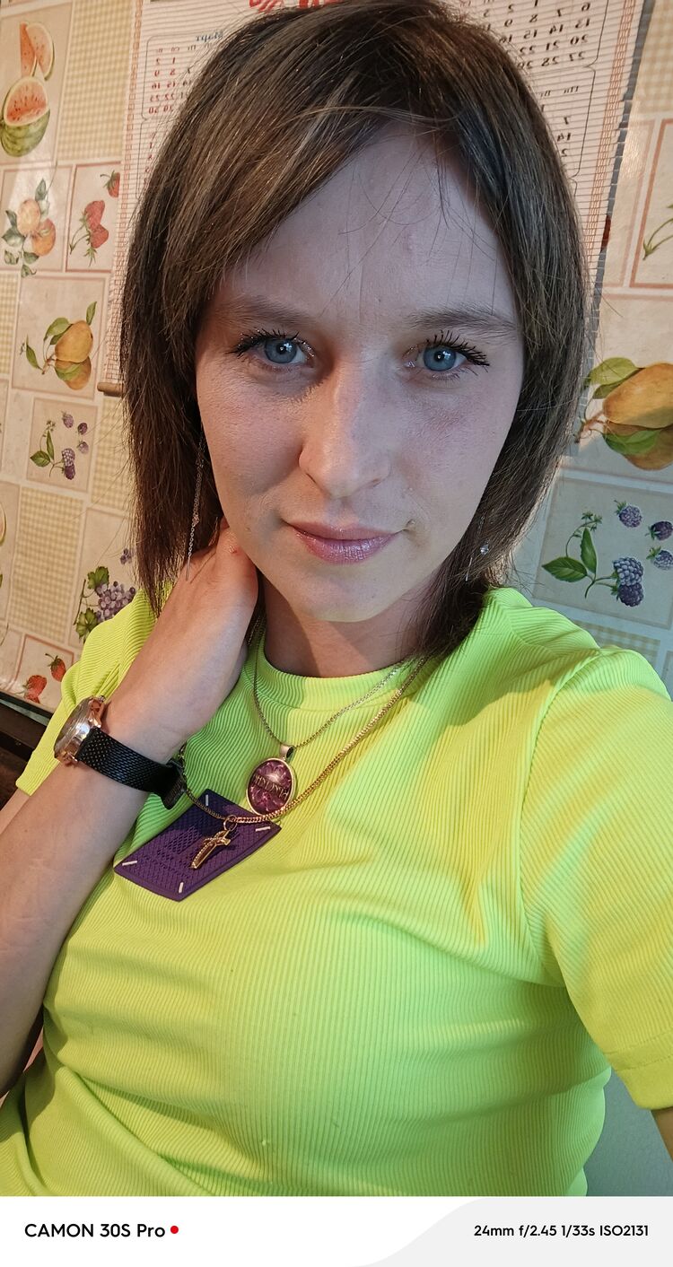  52042620  Kristina, 27 ,    