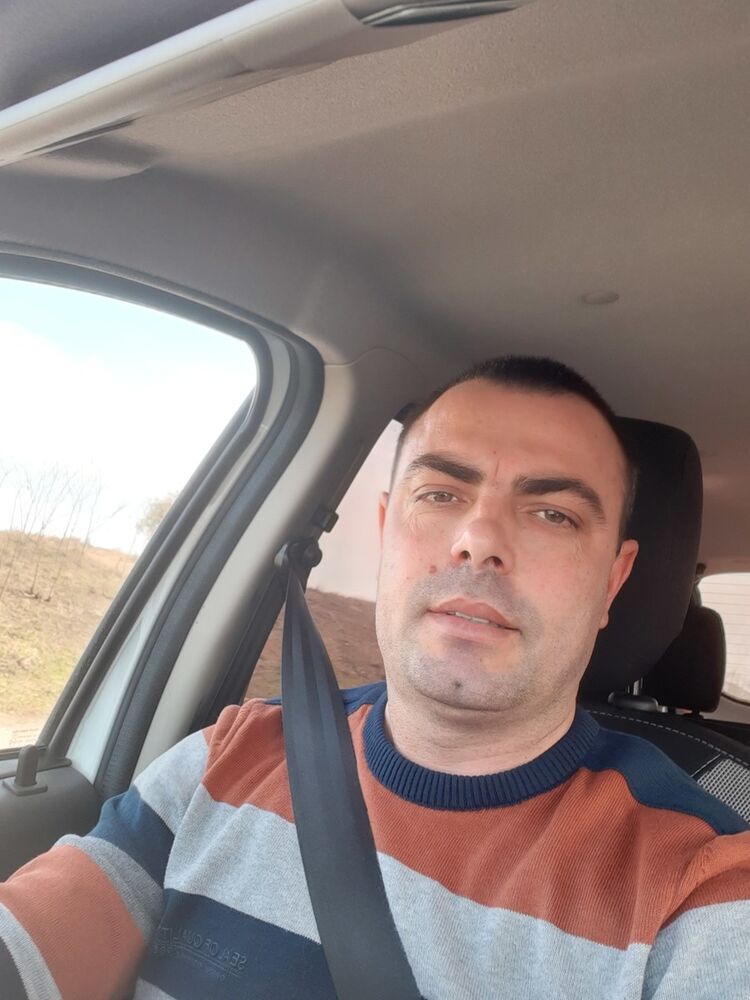  ,   Serj, 40 ,   ,   , c , 
