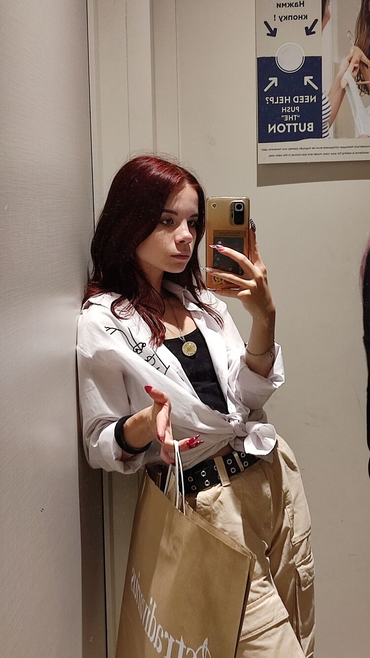  32995570  Yana, 22 ,    