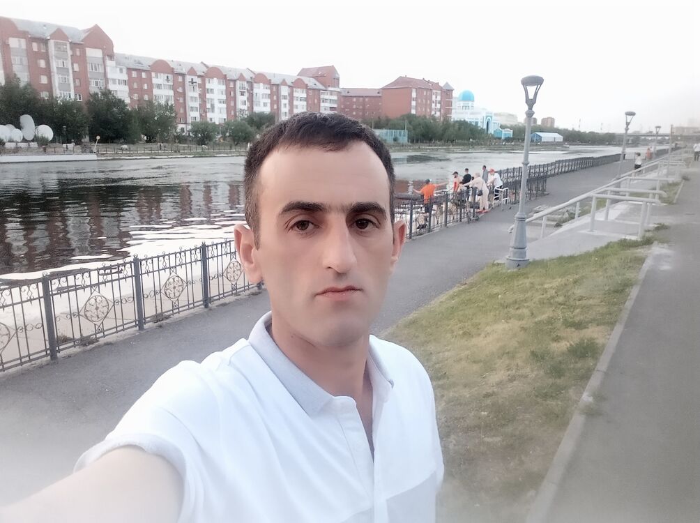  27313930  Roma, 40 ,    