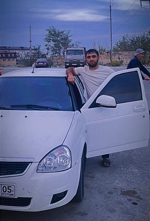  38713780  Rasul, 34 ,    