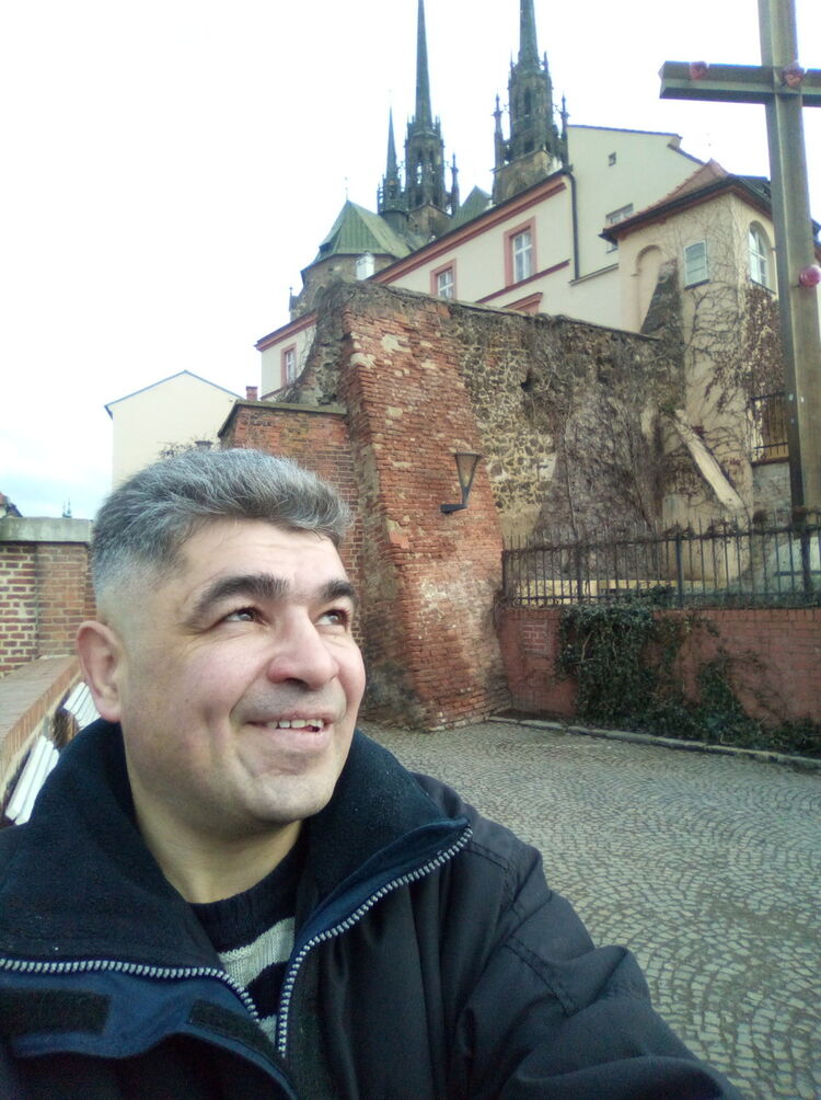  19606210  Alexander, 44 ,    -
