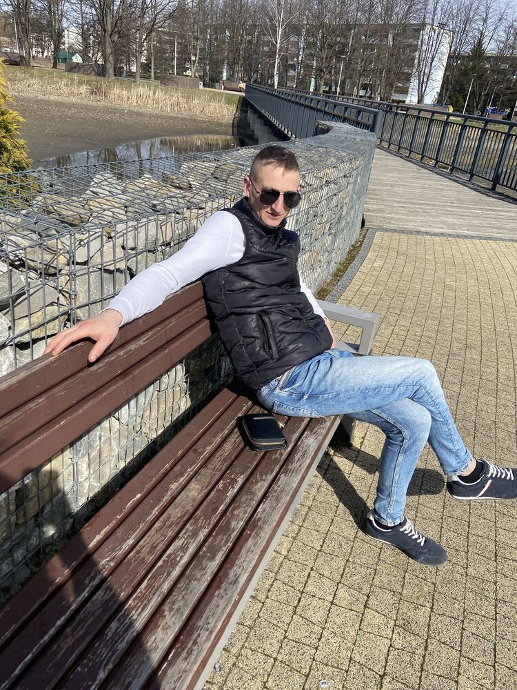 Bielany Wroclawskie,   , 33 ,   ,   