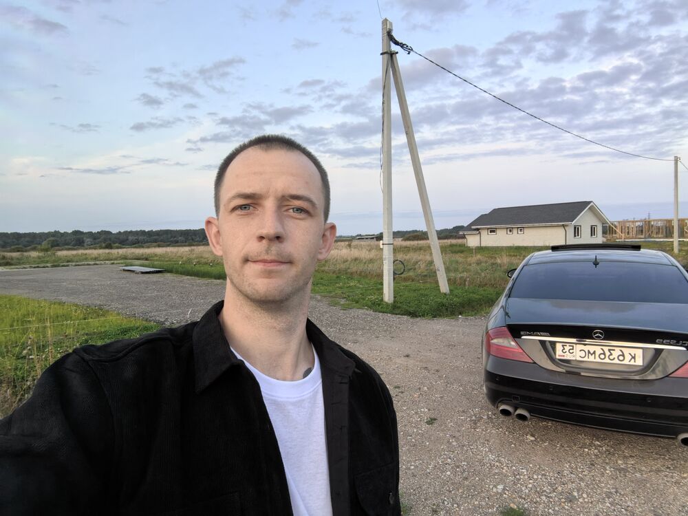  53737220  Vladimir, 28 ,     