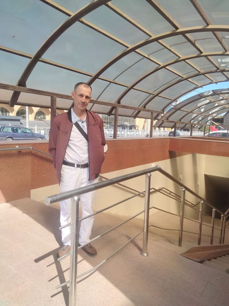  48562570  Aleksey, 48 ,    