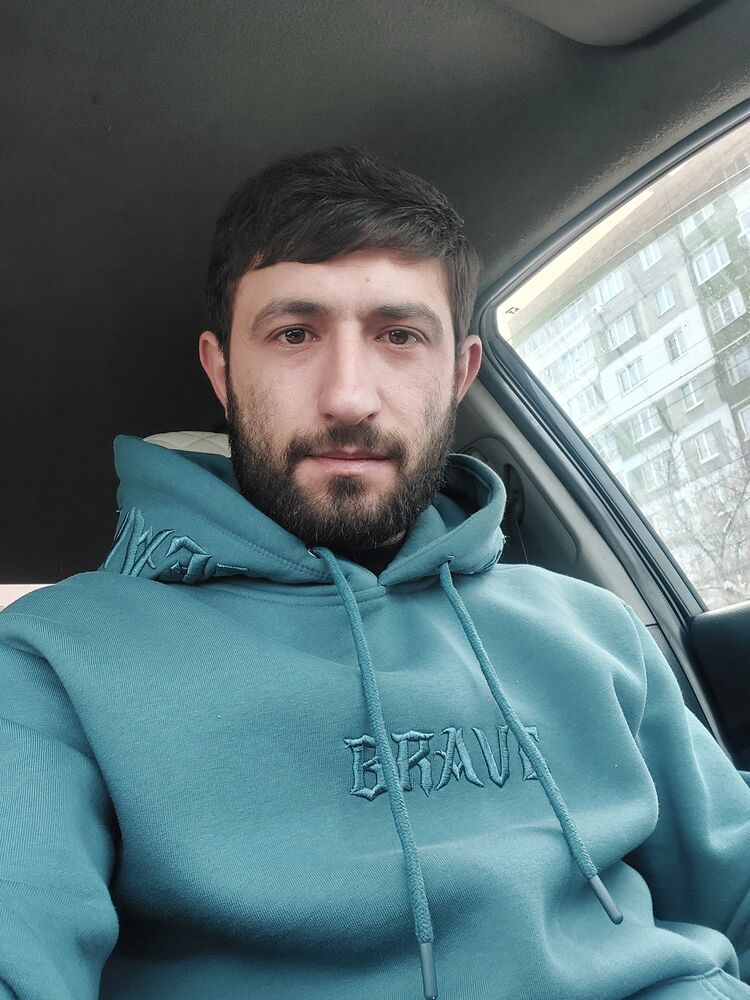  41687870  Vlad, 26 ,     