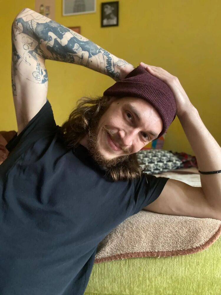  27684030  Serg, 33 ,    