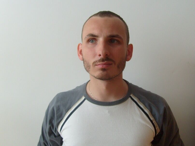  25104680  Pawel, 40 ,    