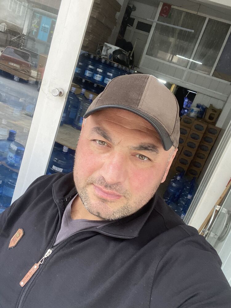  ,   Sami, 44 ,   ,   