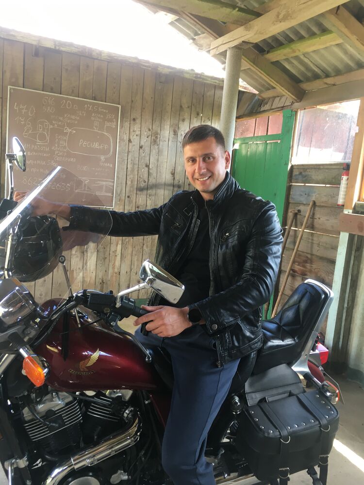  48397440  Oleg, 37 ,    Porsgrunn