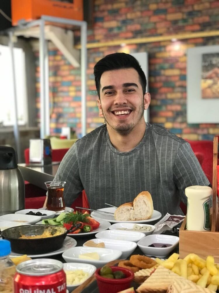  Esenyurt,   Kerem, 27 ,   ,   , c , 