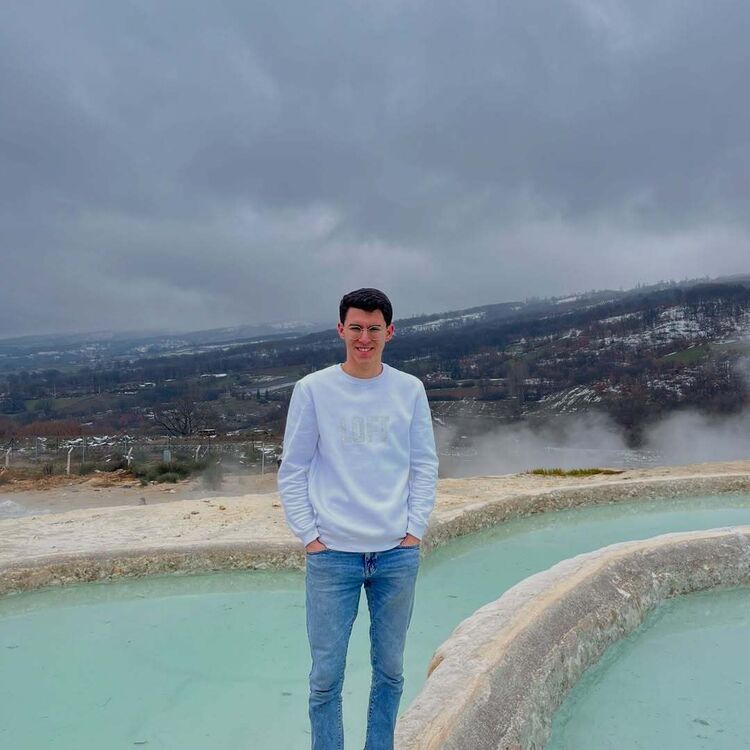  ,   Mert, 21 ,   ,   