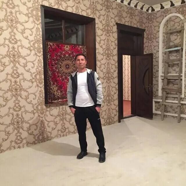  25615680  Alisher, 43 ,    