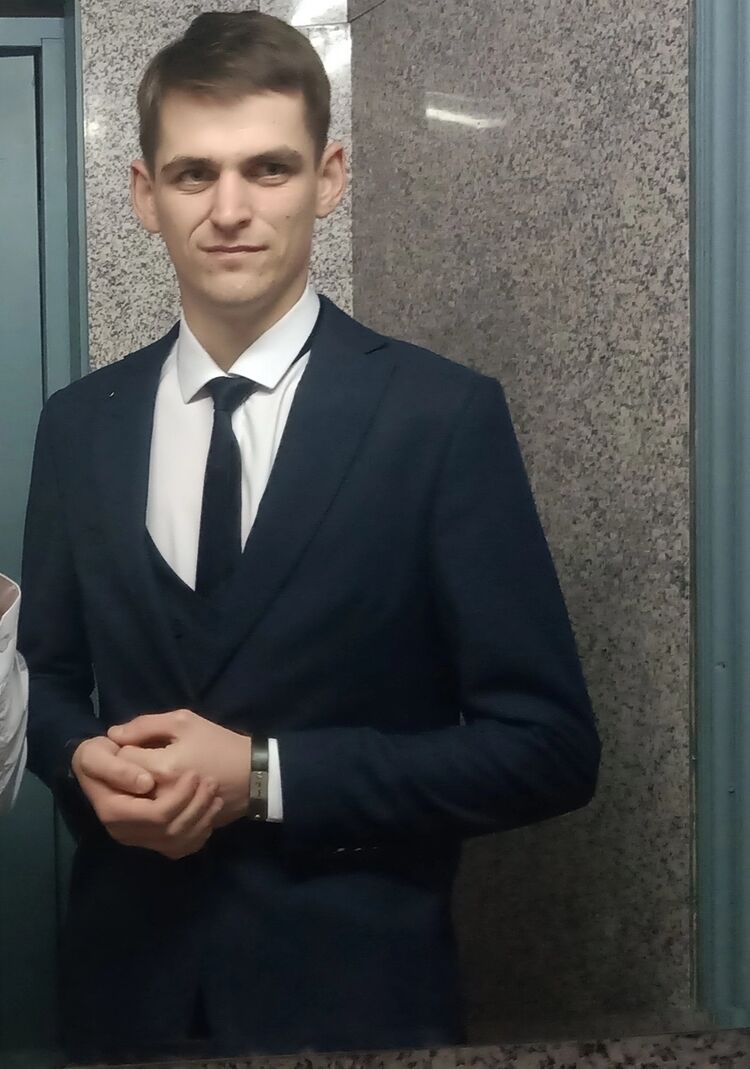  32361790  , 28 ,    