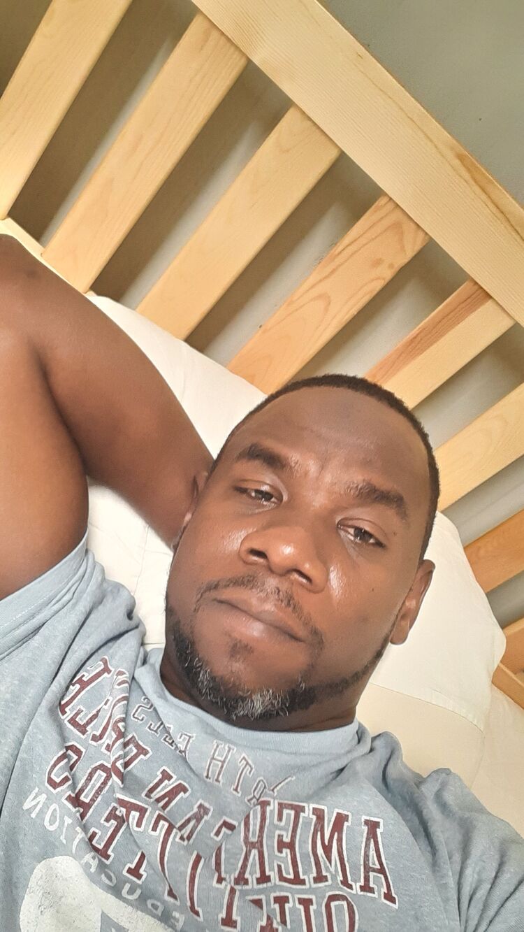  48648900  MohamedCross, 36 ,    